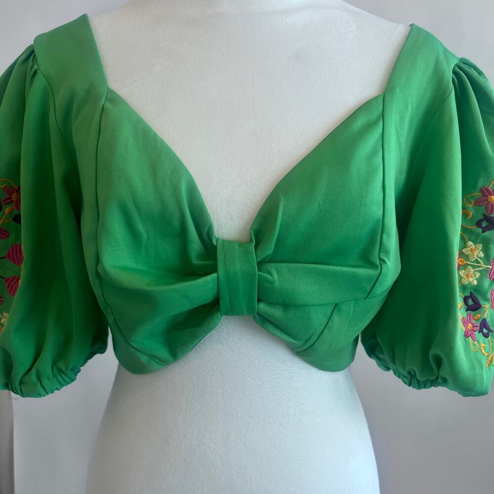 MISS MIA MIA NWT CROP TOP PUFF FLORAL EMBRIODERED SLEEVES BRIGHT GREEN SIZE M - Picture 5 of 11